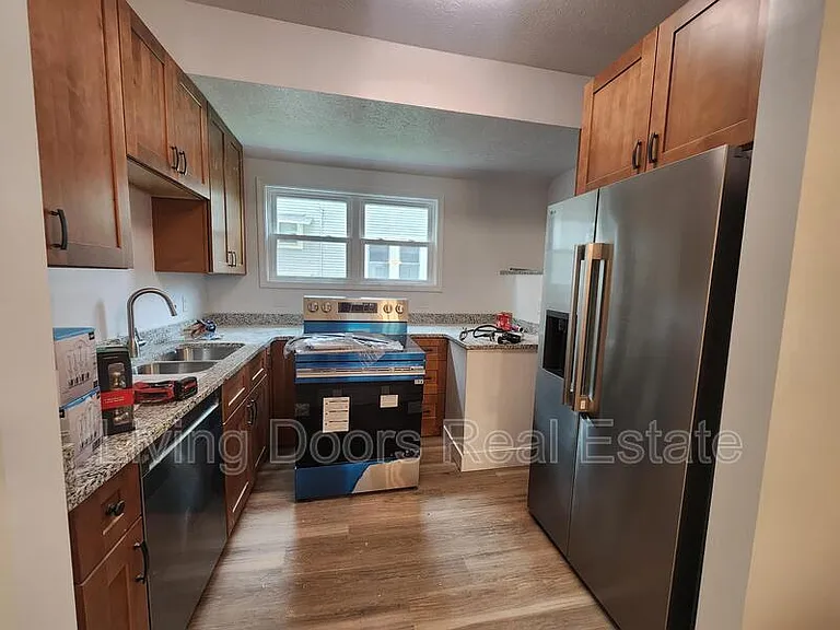 711 N 30th St #1 — Photo 3