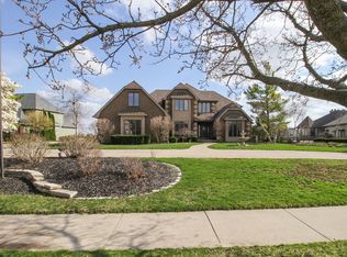 7 Stoney Ct, Bloomington, IL