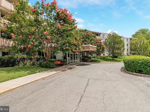 7501 Democracy Blvd APT 414, Bethesda, MD 20817