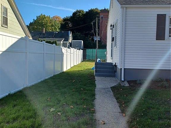 2nd image of 10 Parkway