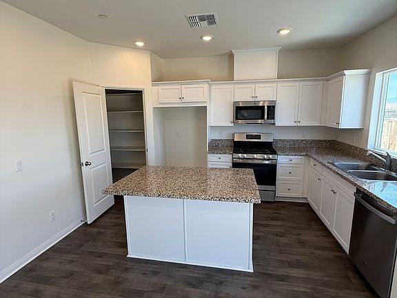 4th image of 11015 Pasto Way