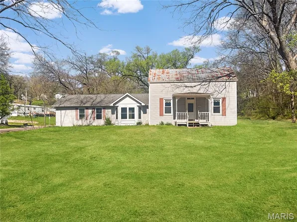 1001 Olive St, New Haven, MO 63068