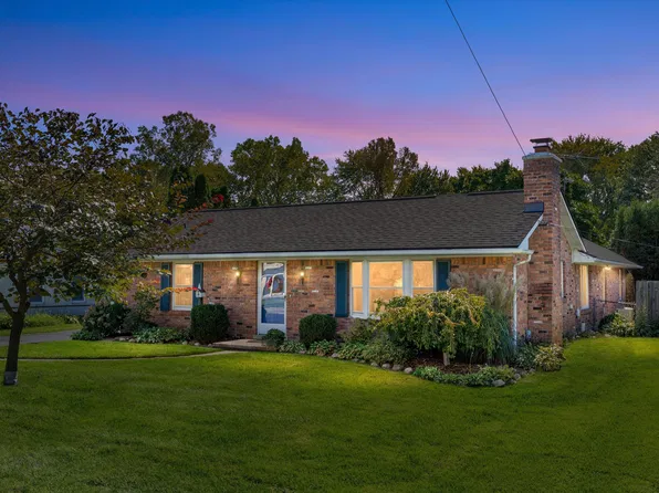 854 Vanderpool Dr, Troy, MI 48083