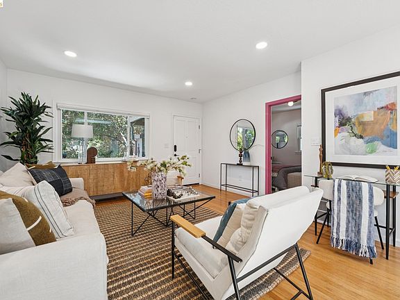 4th image of 485 55th St