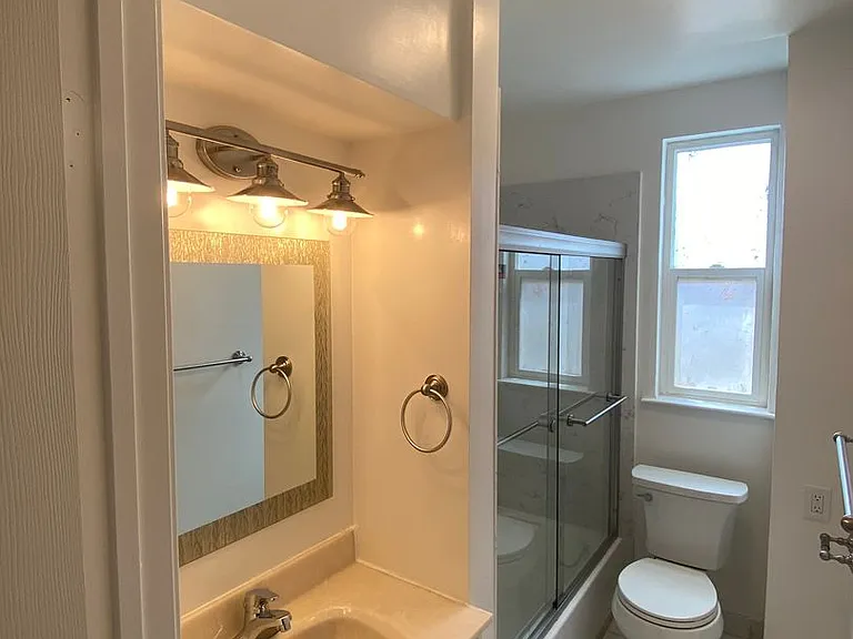 817 52nd Street — Photo 2