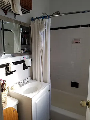 Rented by MCR Realty | media 12