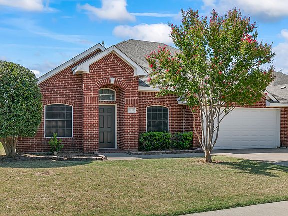 3rd image of 1133 Hillwood Dr