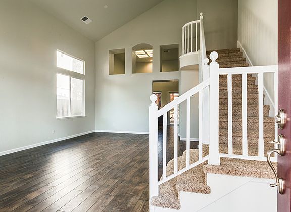 2nd image of 5456 Havenhurst Cir