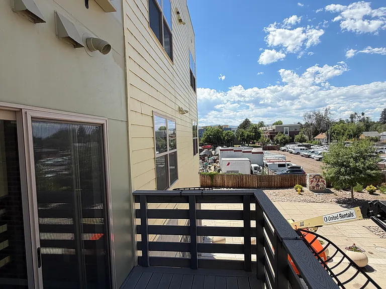 204 Maple St #202 — Photo 17