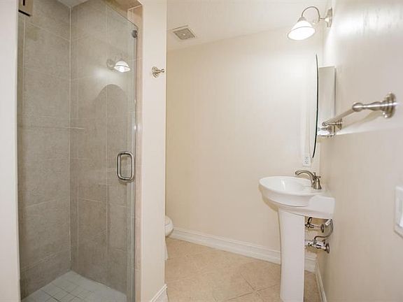 5th image of 218 S Federal Hwy APT 3