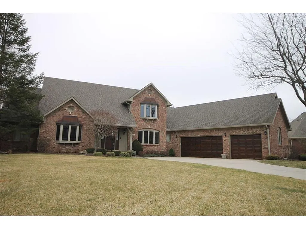 4915 Roscommon Ct photo 1
