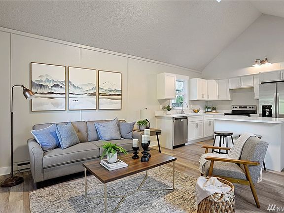 5th image of 9807 Park Ave S