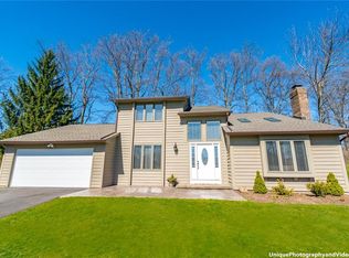 50 Braunston Dr, Fairport, NY 14450