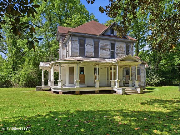 44th image of 530 Buschman St