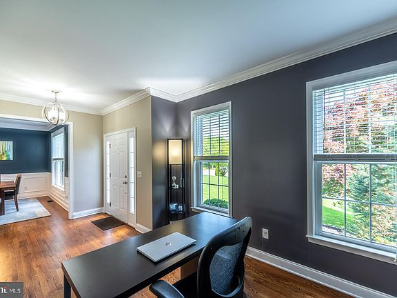 5th image of 1008 Wyoming Cir