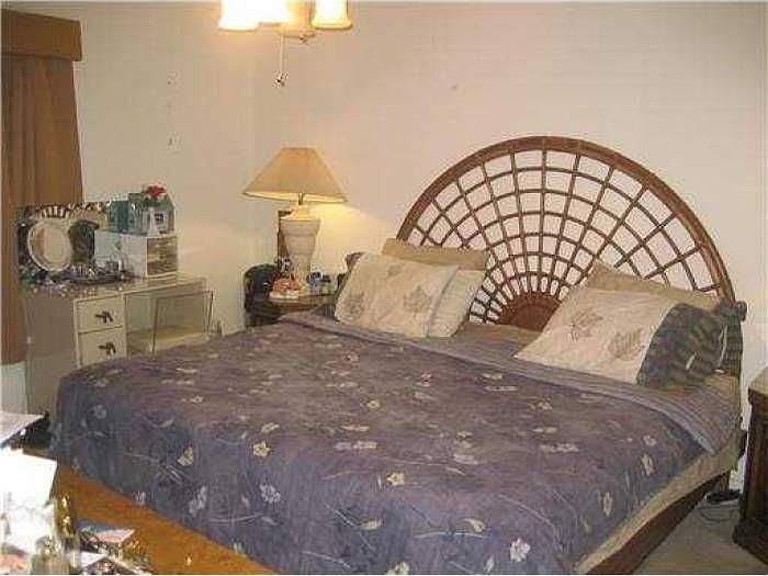 2nd image of 2722 Carambola Cir N