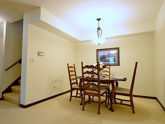 5th image of 42W274 Retreat Ct