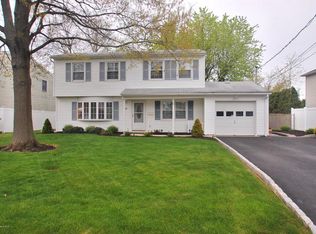 33 Dakota Ave, Middletown, NJ 07748