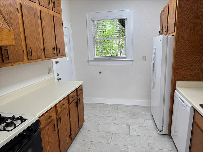 2842 Shoal Crest Ave — Photo 11