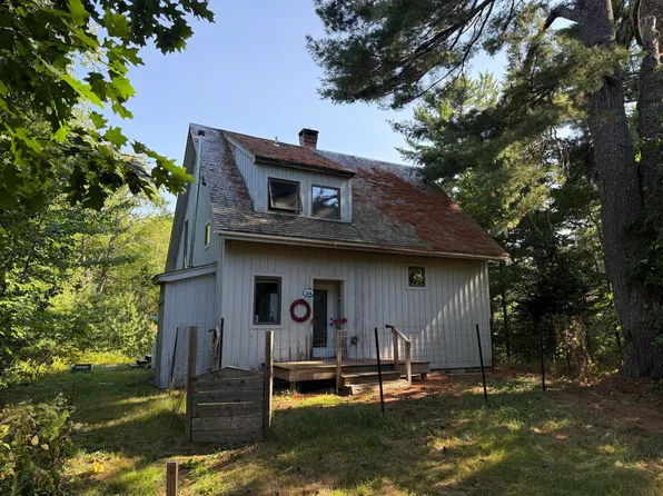 77 Doe Circle, Sedgwick, ME 04676