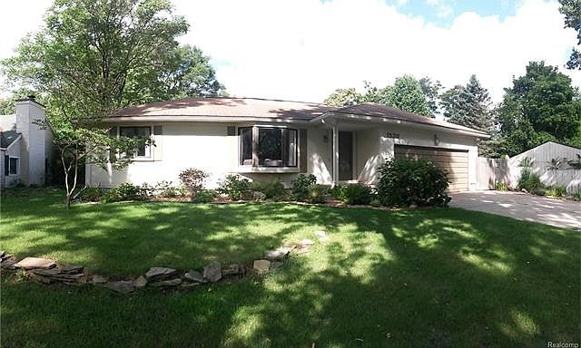 1st image of 1526 Oak St