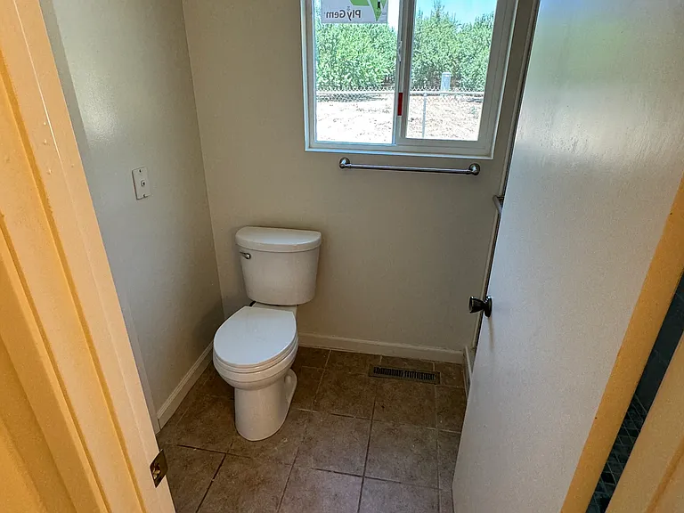 4504 E Clayton Ave — Photo 18
