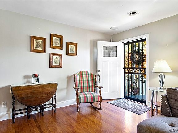 3rd image of 21408 Warren Ave