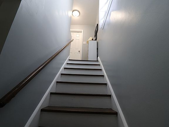 4th image of 3412 Lombard Ave