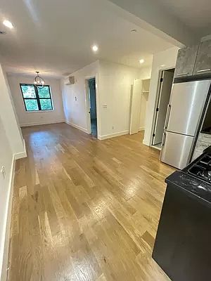 1st image of 818 Saint Johns Pl #3B