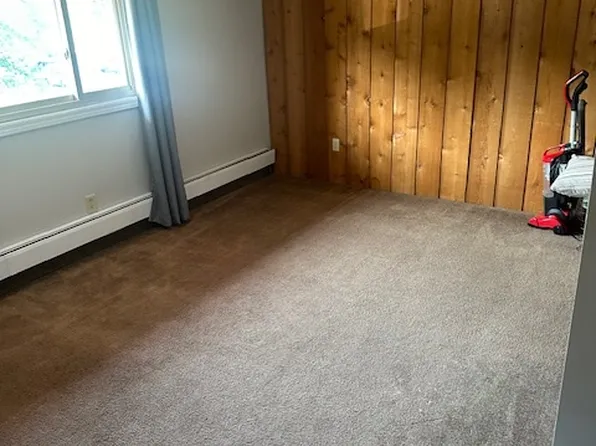 950 Sherman St, Marquette, MI 49855