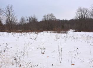 5876 Main St, Hartstown, PA 16131