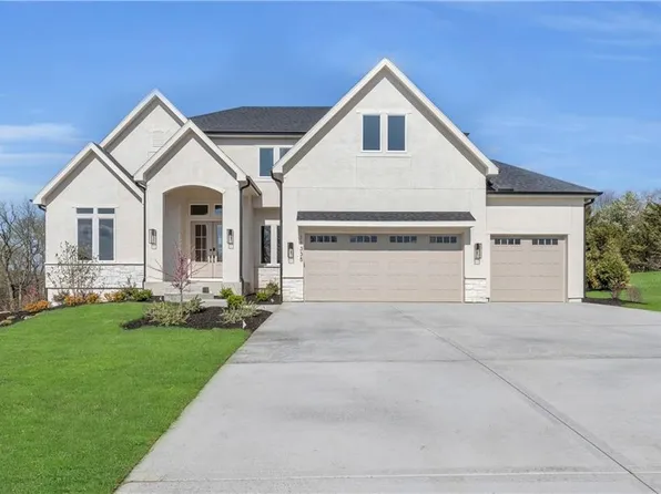 11335 S Crestone St, Olathe, KS 66061