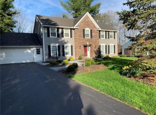 7 Holley Crk, Pittsford, NY 14534
