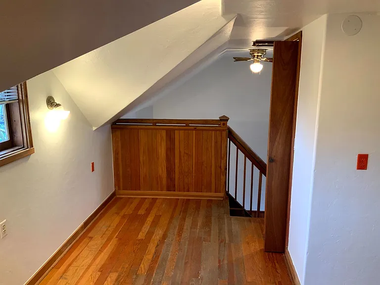 166 Monroe St — Photo 15