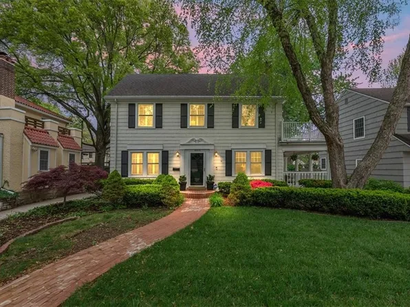 6915 Pennsylvania Ave, Kansas City, MO 64113