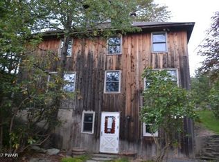 136 Coursen Rd, Shohola, PA 18458