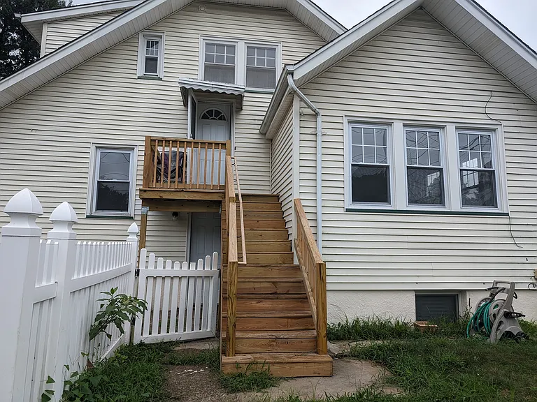 26 Lavergne St #2 — Photo 1