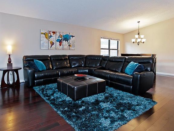 3rd image of 2808 White Oak Dr