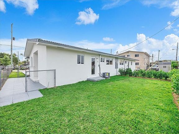 3rd image of 3820 SW 92nd Ave #3822