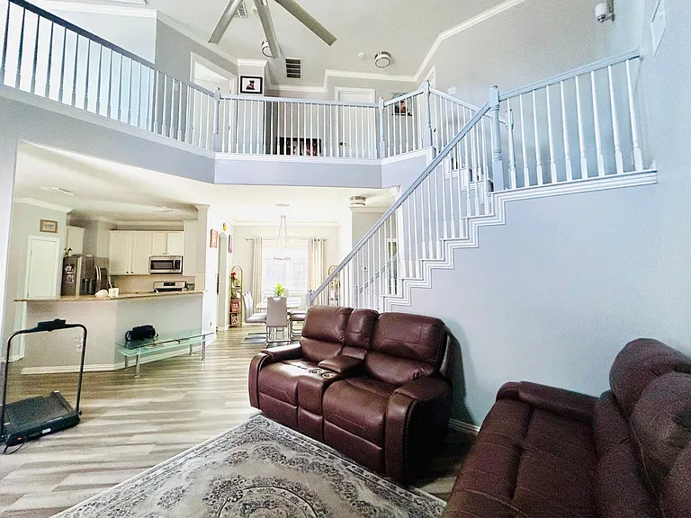 134 Turnberry Ln — Photo 4