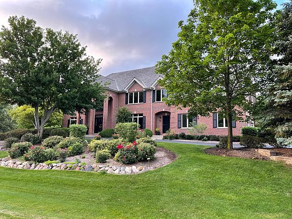 3rd image of 183 Elderberry Dr