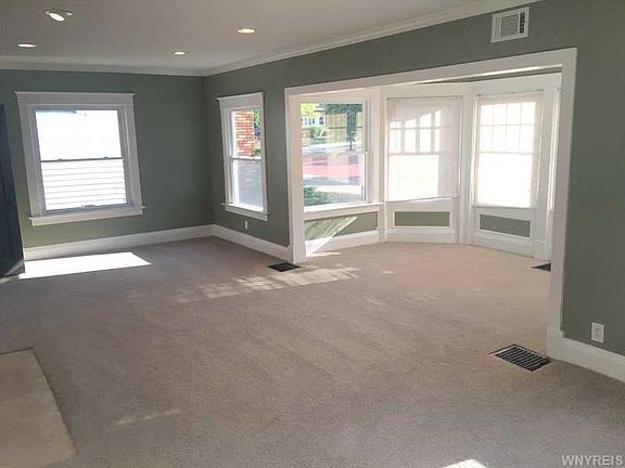 2nd image of 85 Niagara Falls Blvd