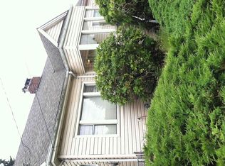 7516 15th Ave NE, Seattle, WA 98115