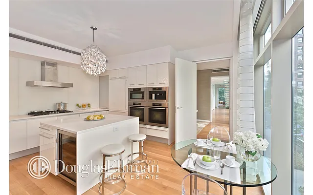 Rented by Douglas Elliman | media 27