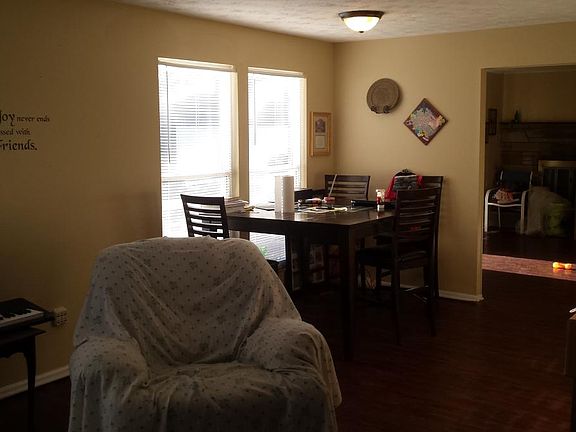 3rd image of 1017 Heathwood Dr