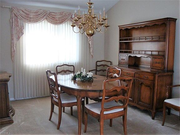 4th image of 26815 Leenders Ln