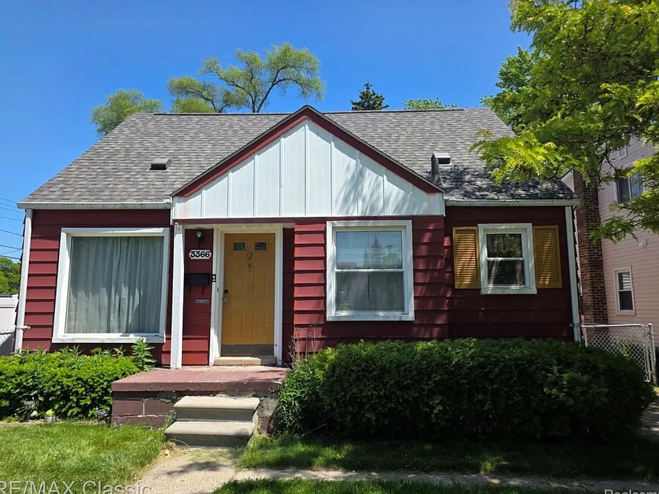 3366 Ellwood Ave