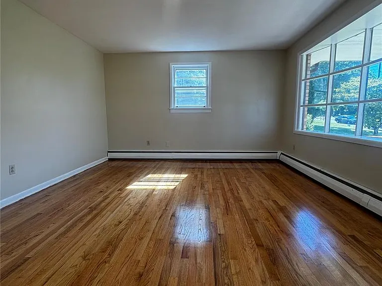605 E Susquehanna St — Photo 6