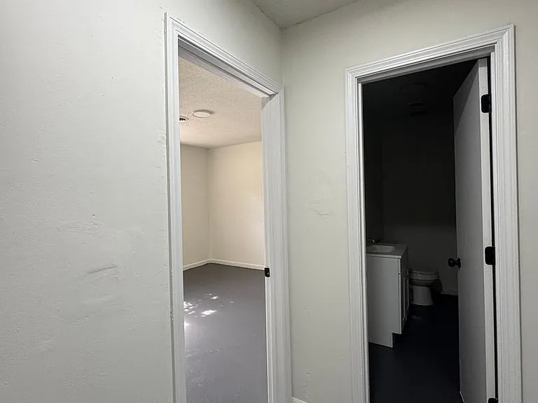 818 Taggart Ave #F — Photo 24