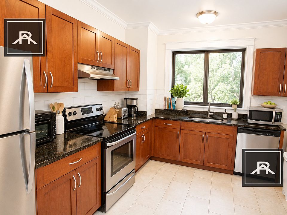 1st image of 21 Glenville Ave #6